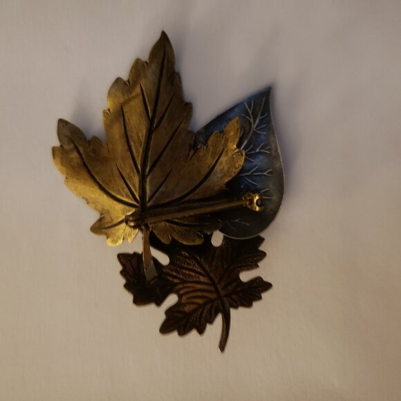 Vintage 3-Leaf Brooch Pin Maple Leaf Mixed Metal Matte 3D Autumn Fall Jewelry - Picture 6 of 9